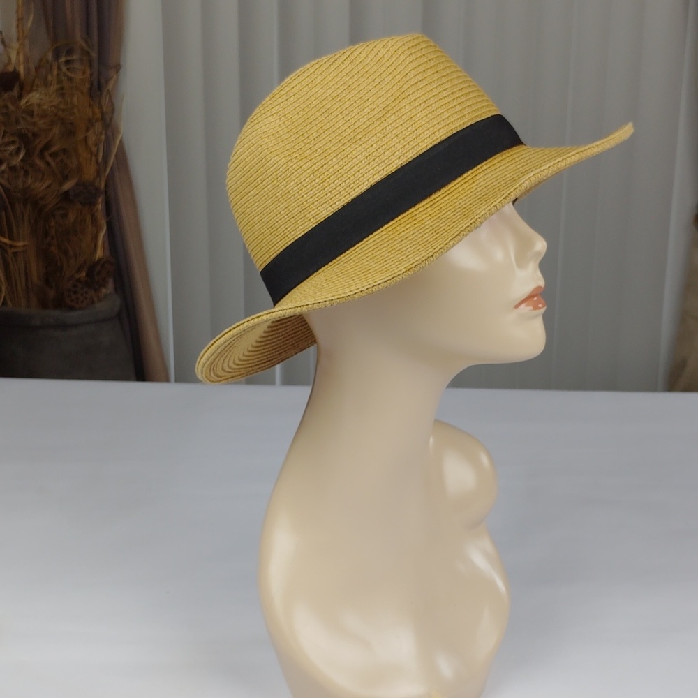 Solar Escape Women's Hat.